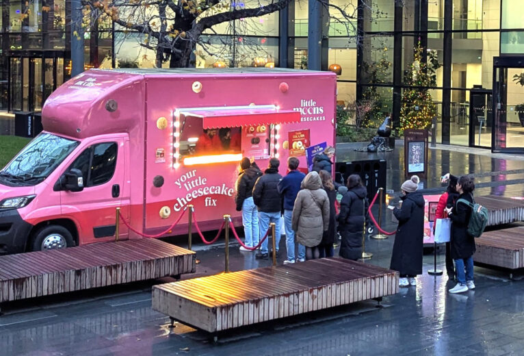 Consumer giving feedback after trying a product during a sampling campaign